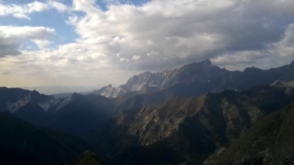Centro Trekking A Cavallo Monte Brugiana Guest House Massa  Bagian luar foto